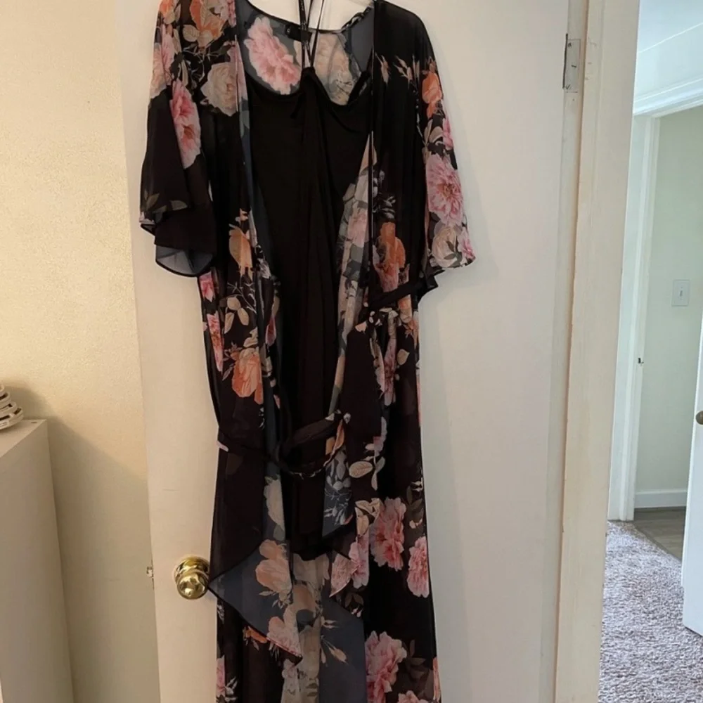 Gorgeous City Chic Tuscan Rose True Wrap dress - Picture 4 of 8